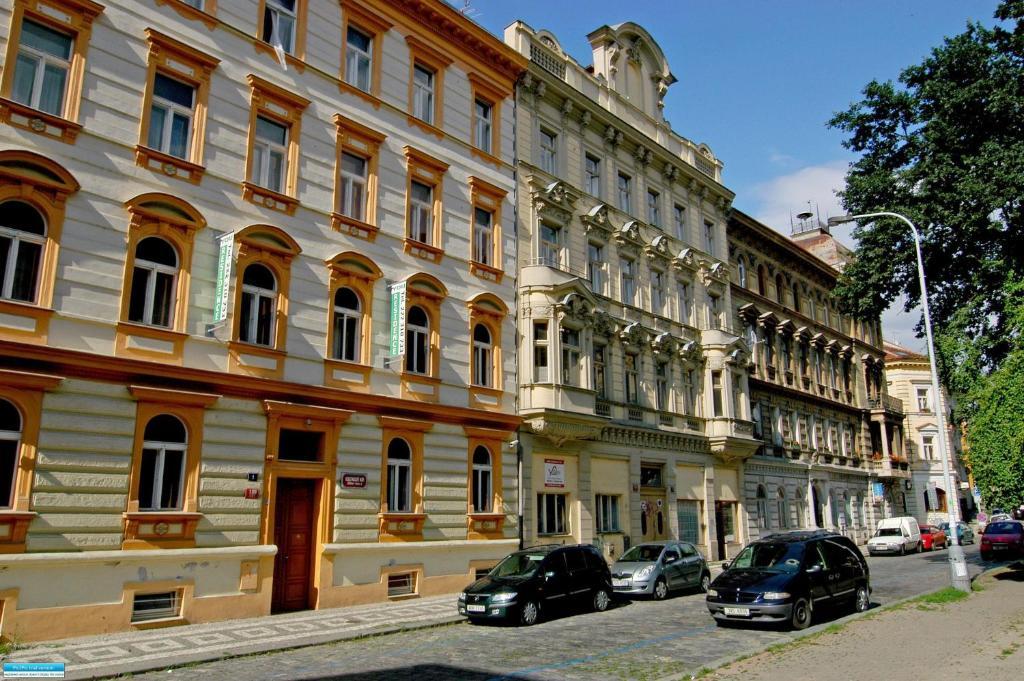 פראג Residence Kostnicke Square מראה חיצוני תמונה