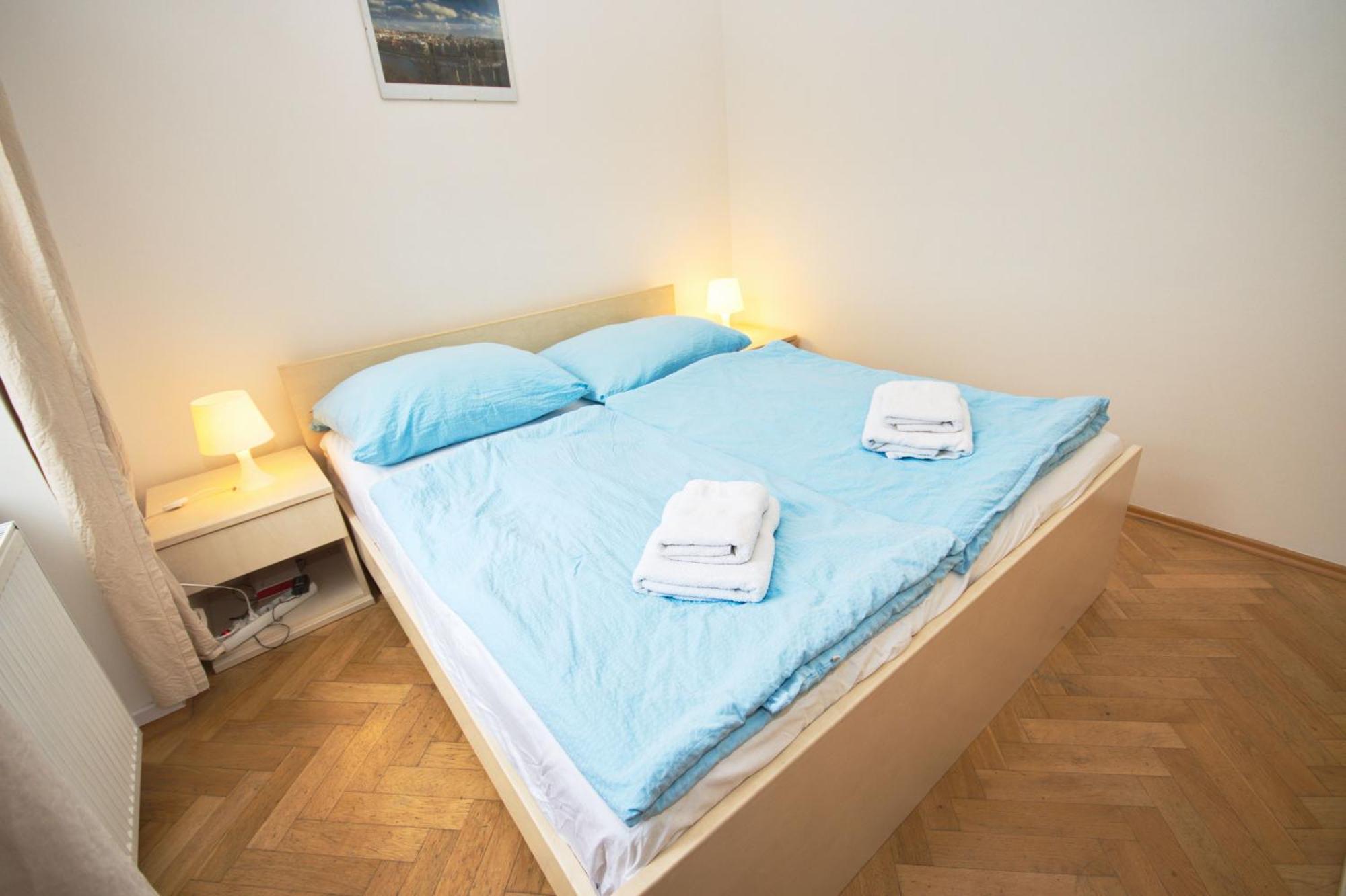 פראג Residence Kostnicke Square מראה חיצוני תמונה
