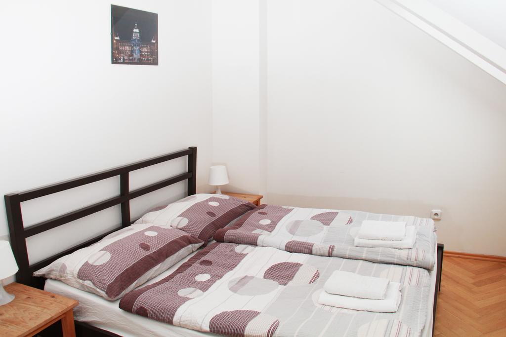 פראג Residence Kostnicke Square מראה חיצוני תמונה