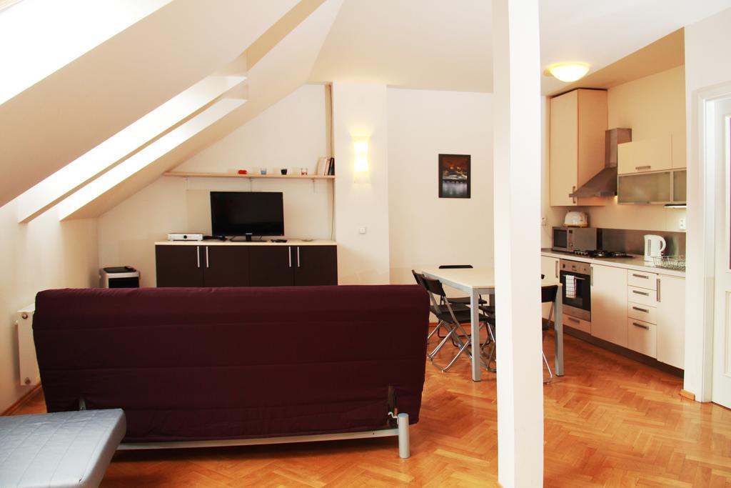 פראג Residence Kostnicke Square מראה חיצוני תמונה