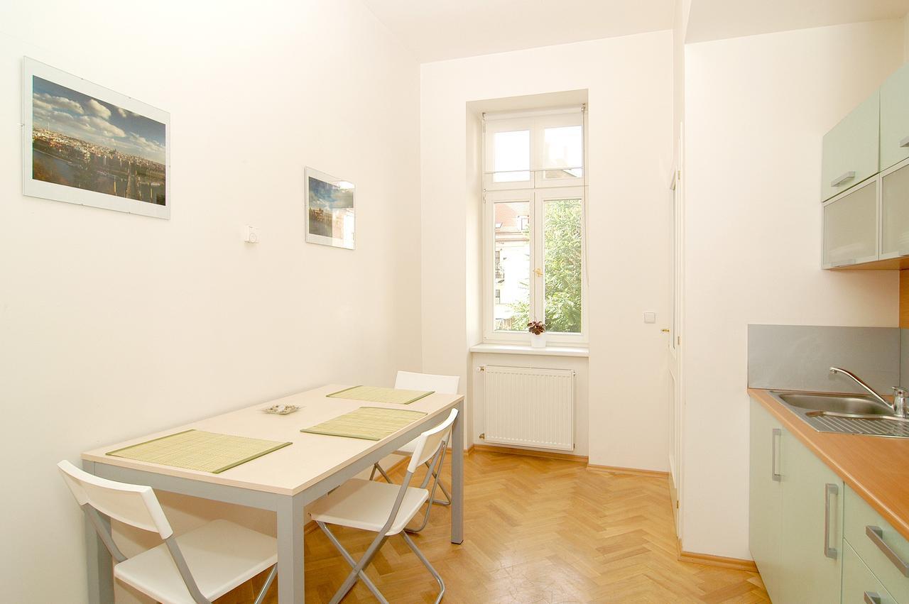 פראג Residence Kostnicke Square מראה חיצוני תמונה